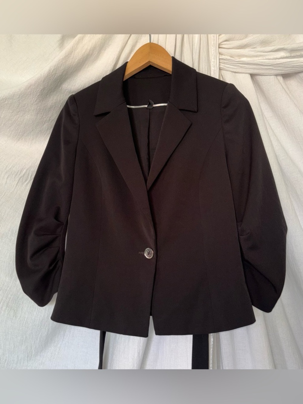 White House Black Market Black One-Button Tailored 3/4 Sleeve Blazer